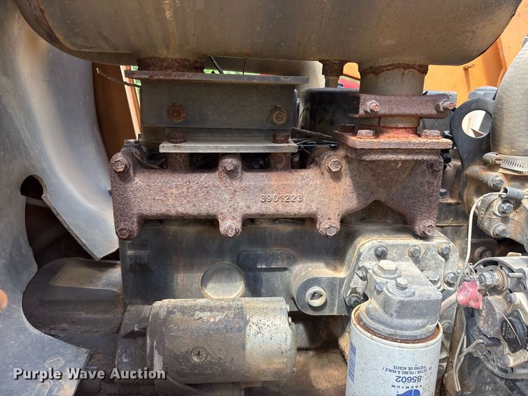 image for item ND9753 2005 Case 570 MXT landscape tractor