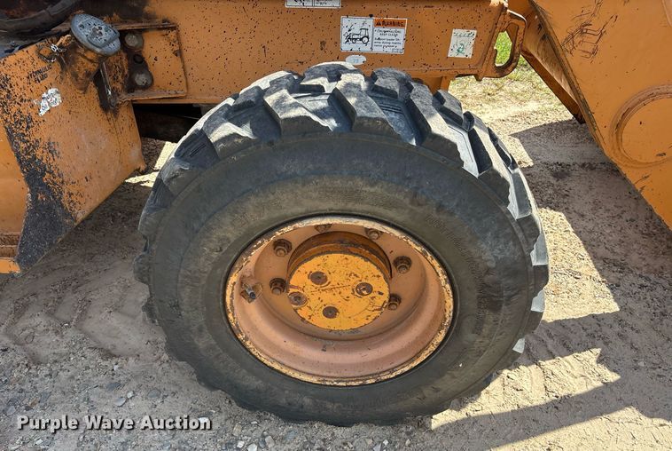 image for item ND9753 2005 Case 570 MXT landscape tractor