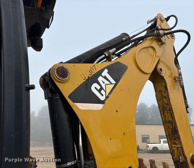 image for item ND9754 2011 Caterpillar 420E backhoe
