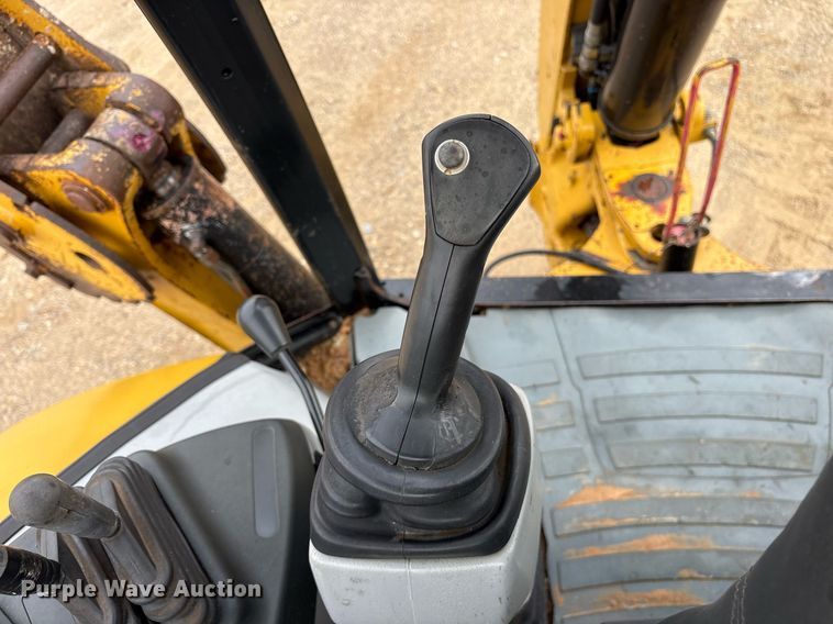 image for item ND9754 2011 Caterpillar 420E backhoe