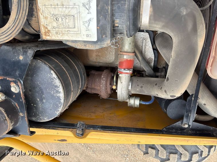 image for item ND9754 2011 Caterpillar 420E backhoe