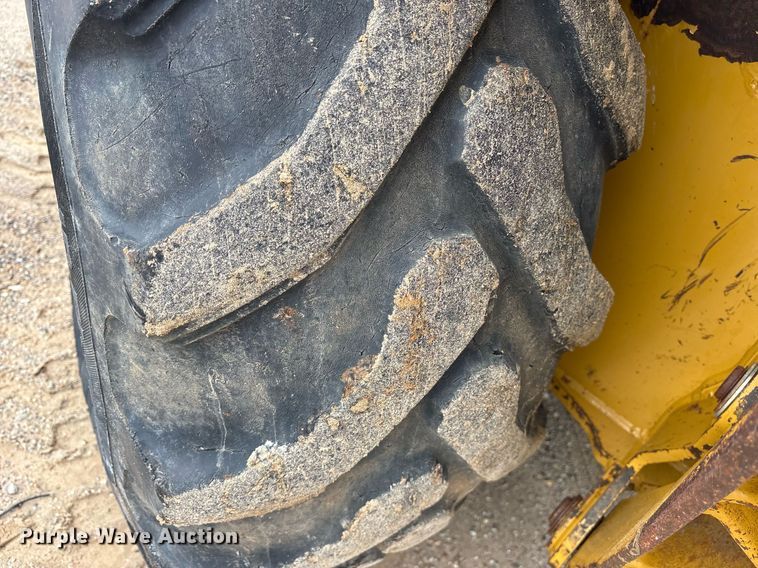 image for item ND9754 2011 Caterpillar 420E backhoe