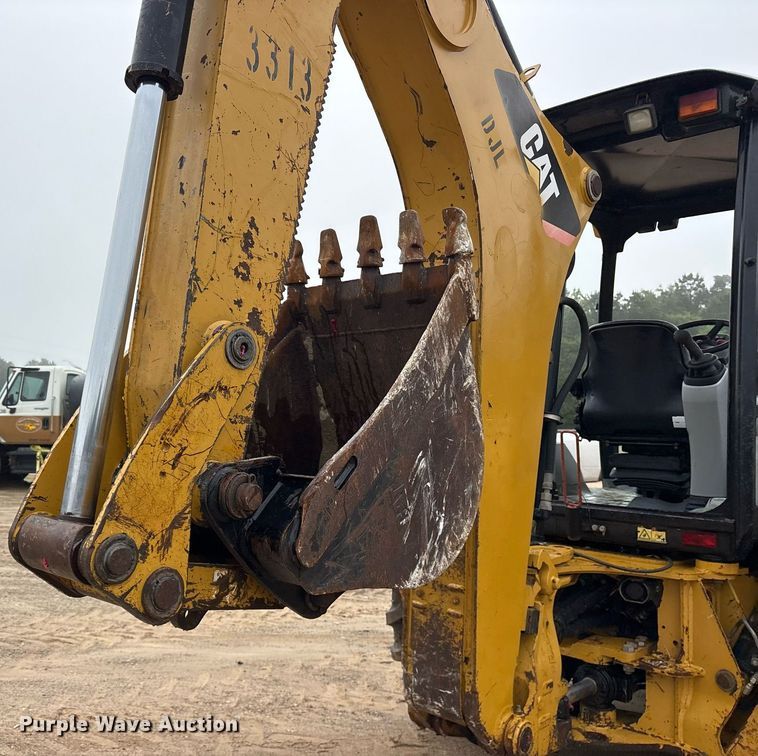 image for item ND9755 2012 Caterpillar 420E backhoe