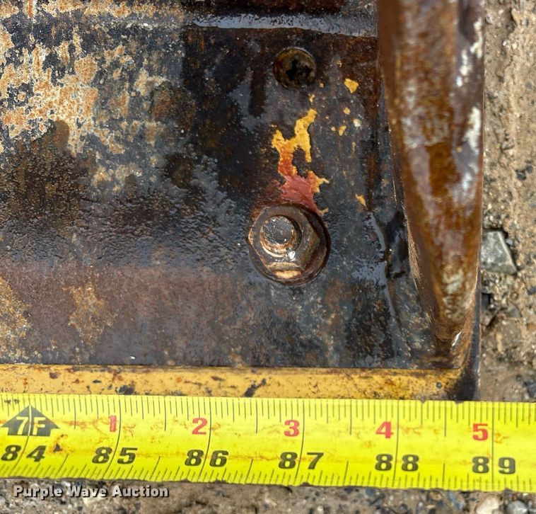 image for item ND9755 2012 Caterpillar 420E backhoe