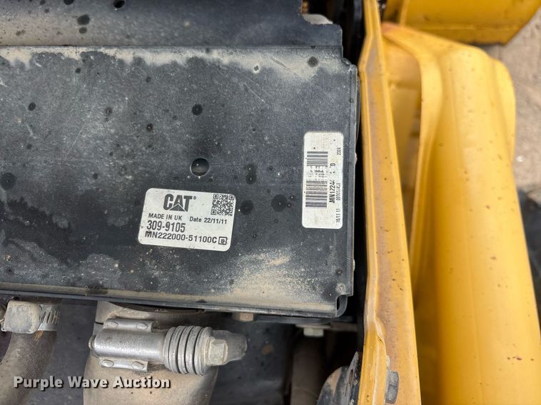 image for item ND9755 2012 Caterpillar 420E backhoe