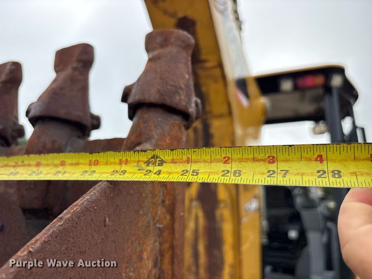 image for item ND9756 2016 Caterpillar 420F2 backhoe