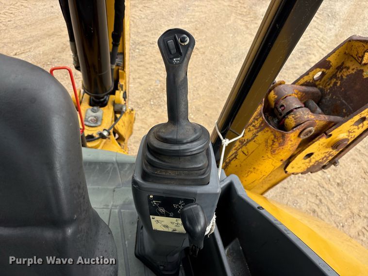 image for item ND9756 2016 Caterpillar 420F2 backhoe