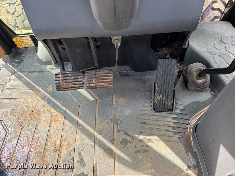 image for item ND9757 2016 Caterpillar 420F2 backhoe