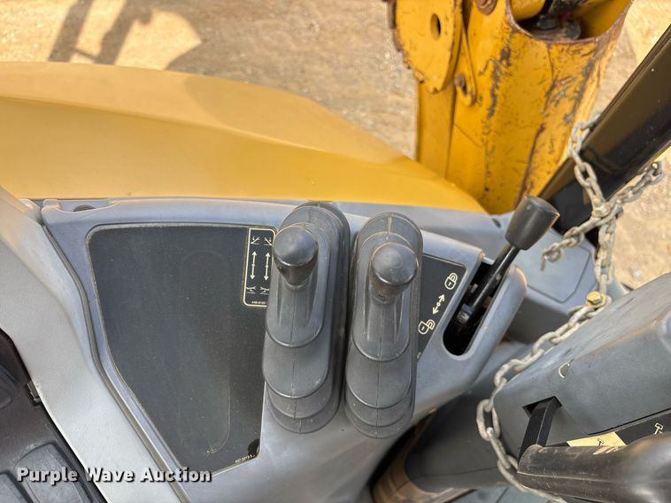 image for item ND9757 2016 Caterpillar 420F2 backhoe