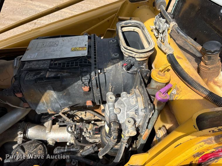 image for item ND9757 2016 Caterpillar 420F2 backhoe