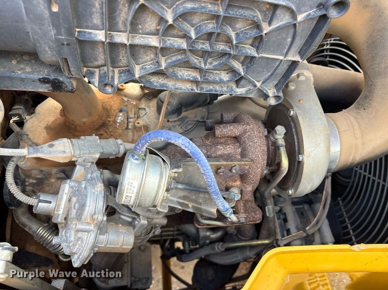 image for item ND9757 2016 Caterpillar 420F2 backhoe