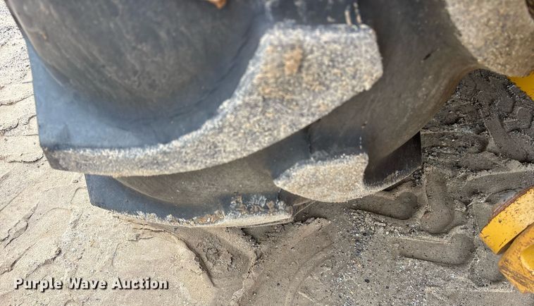 image for item ND9757 2016 Caterpillar 420F2 backhoe