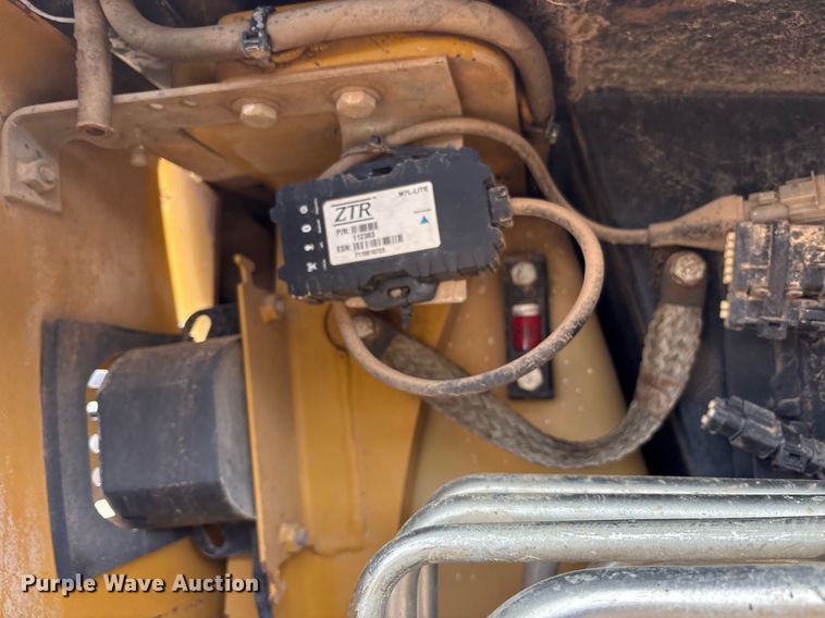 image for item ND9758 2013 Caterpillar D4K2 LGP dozer