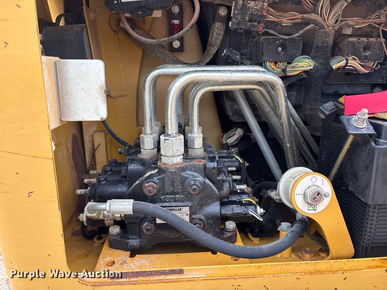 image for item ND9758 2013 Caterpillar D4K2 LGP dozer