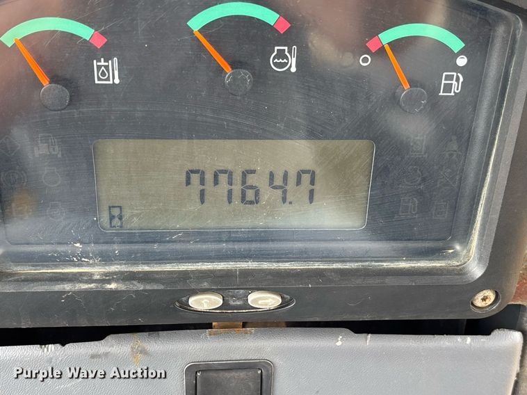 image for item ND9758 2013 Caterpillar D4K2 LGP dozer