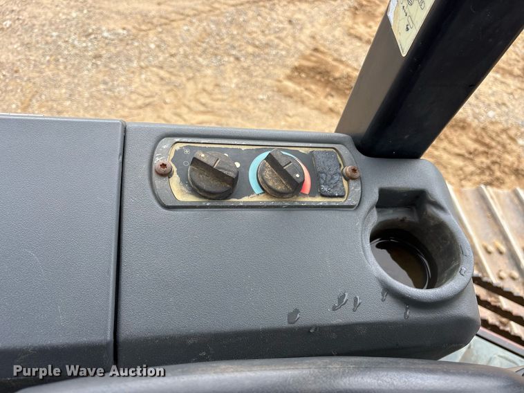 image for item ND9758 2013 Caterpillar D4K2 LGP dozer