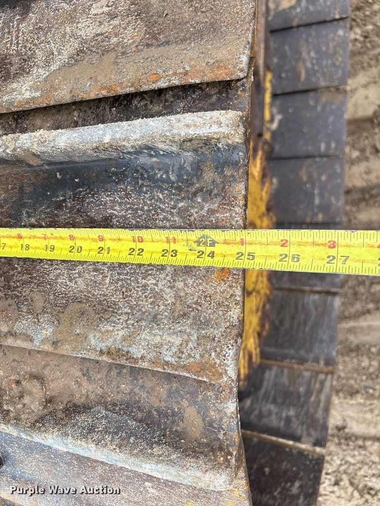 image for item ND9758 2013 Caterpillar D4K2 LGP dozer