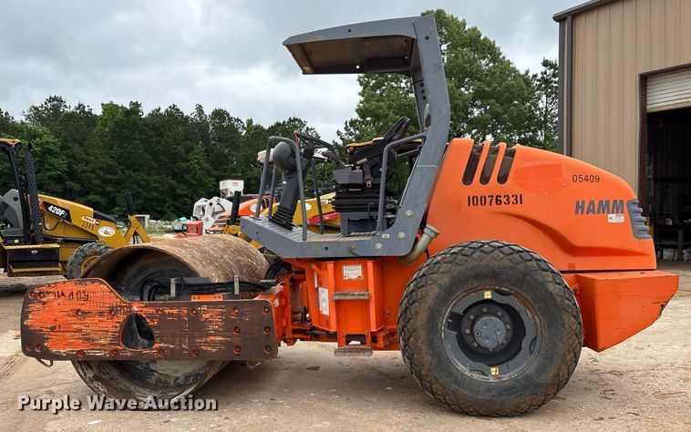 image for item ND9760 2012 Hamm 3307 single drum vibratory roller