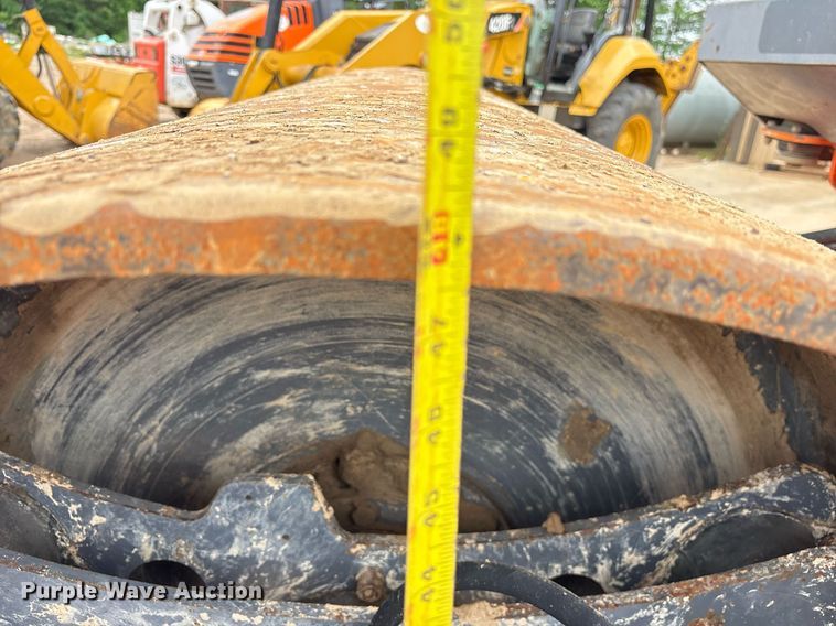 image for item ND9760 2012 Hamm 3307 single drum vibratory roller