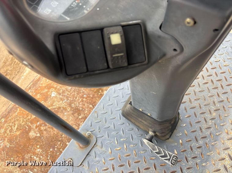 image for item ND9760 2012 Hamm 3307 single drum vibratory roller