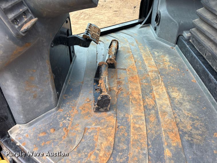 image for item ND9772 2023 Caterpillar D4 LGP dozer