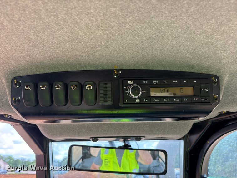 image for item ND9772 2023 Caterpillar D4 LGP dozer