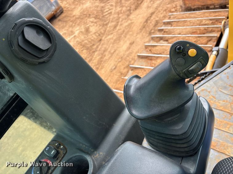 image for item ND9772 2023 Caterpillar D4 LGP dozer