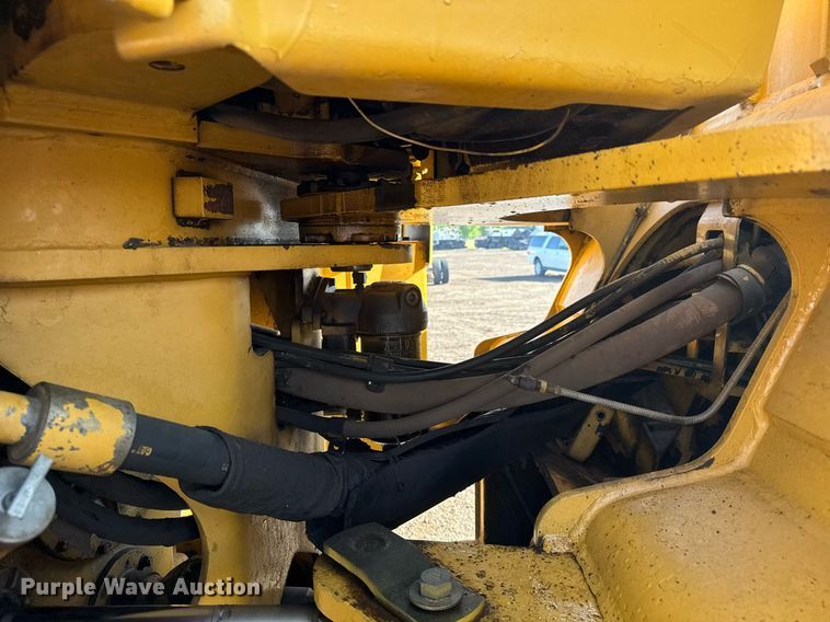image for item NE9817 1993 Caterpillar 966F Series II wheel loader