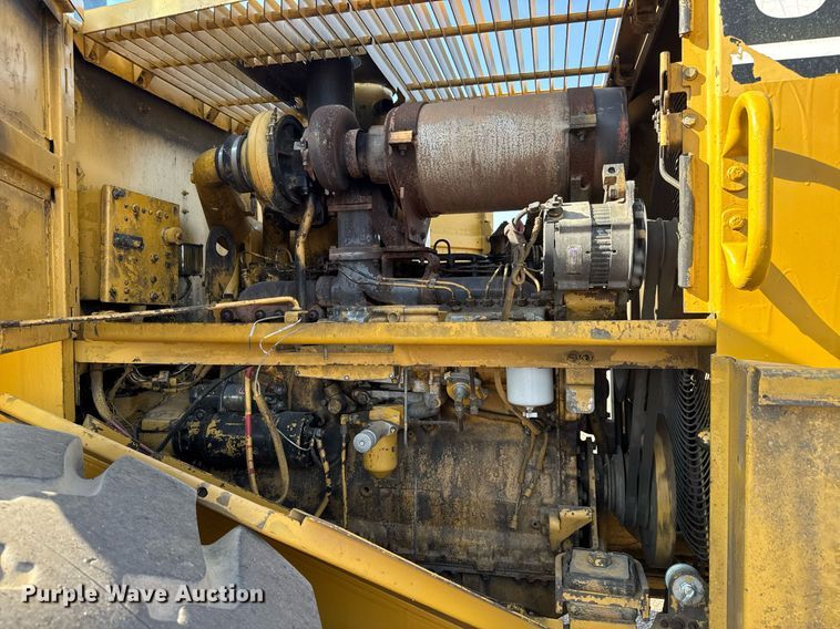 image for item NE9817 1993 Caterpillar 966F Series II wheel loader