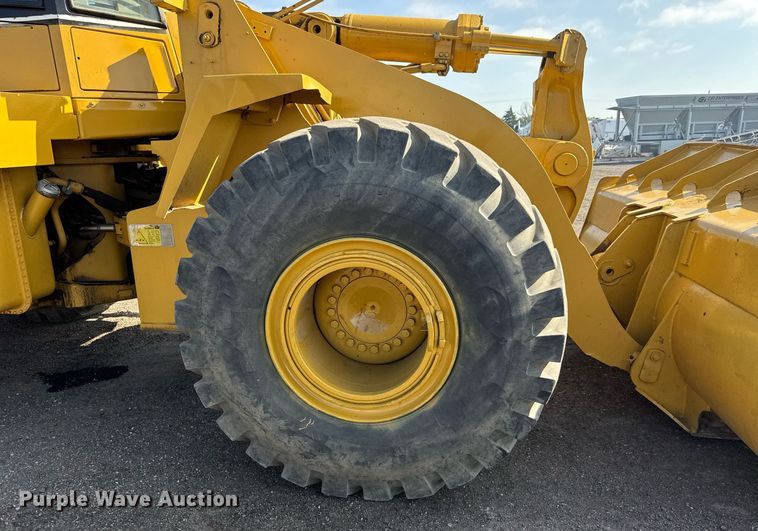 image for item NE9817 1993 Caterpillar 966F Series II wheel loader