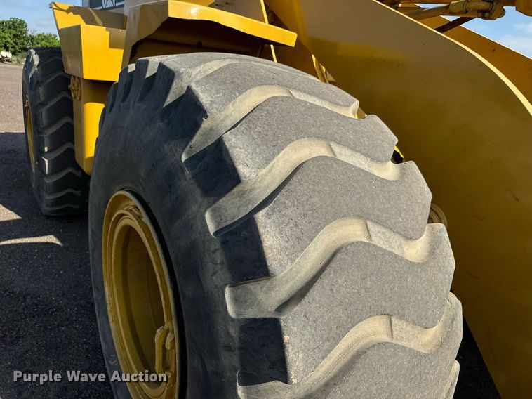 image for item NE9817 1993 Caterpillar 966F Series II wheel loader