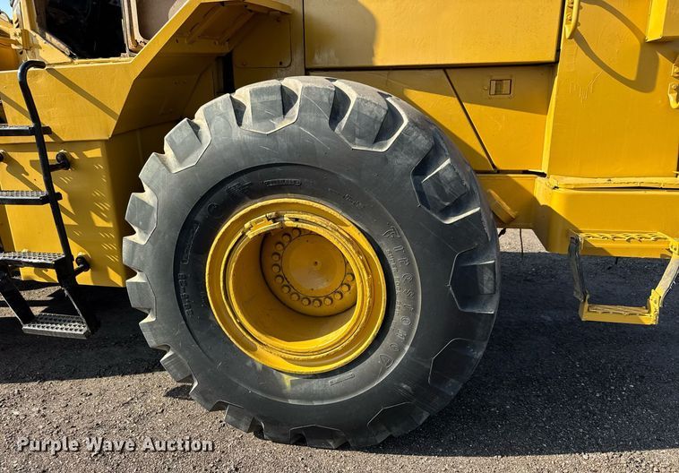 image for item NE9817 1993 Caterpillar 966F Series II wheel loader