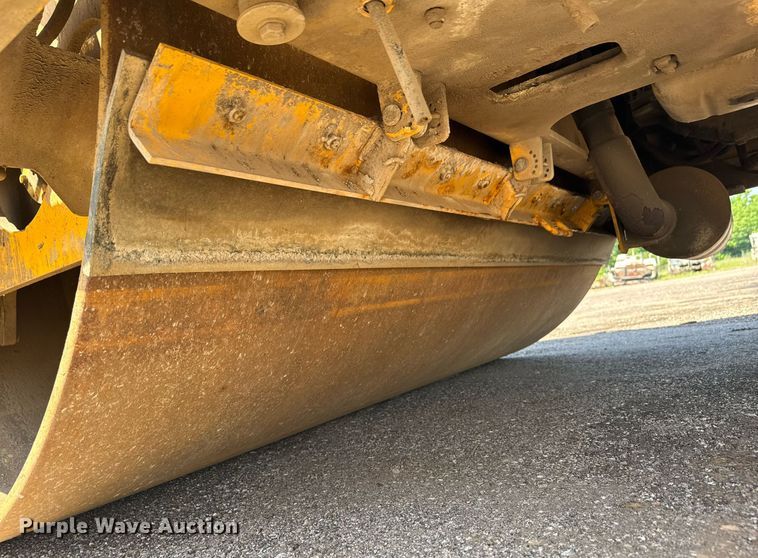 image for item NE9824 2012 Volvo DD118HF double drum vibratory roller