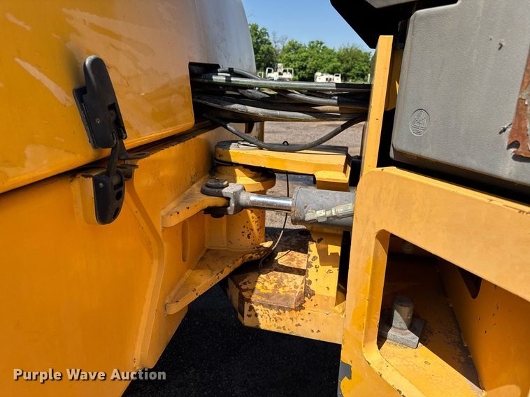 image for item NE9824 2012 Volvo DD118HF double drum vibratory roller