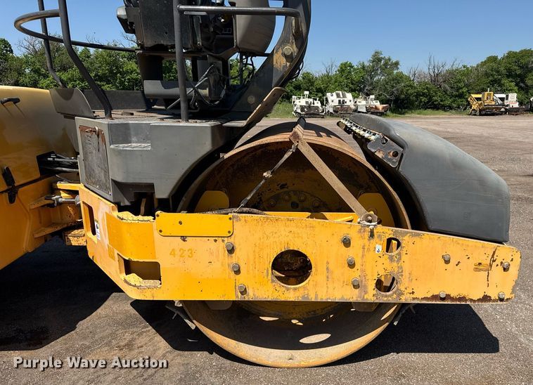 image for item NE9824 2012 Volvo DD118HF double drum vibratory roller