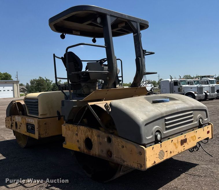 image for item NE9825 2012 Volvo DD118HF double drum vibratory roller