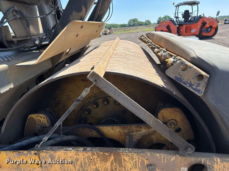 image for item NE9825 2012 Volvo DD118HF double drum vibratory roller