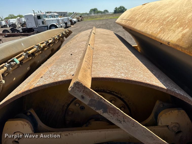 image for item NE9825 2012 Volvo DD118HF double drum vibratory roller