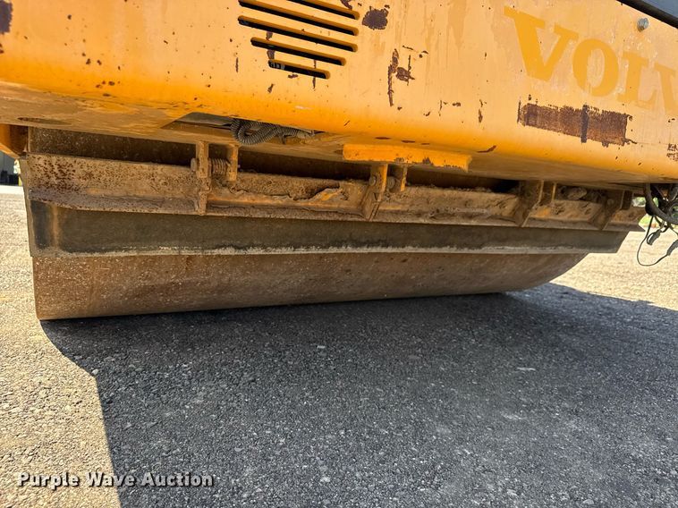 image for item NE9825 2012 Volvo DD118HF double drum vibratory roller