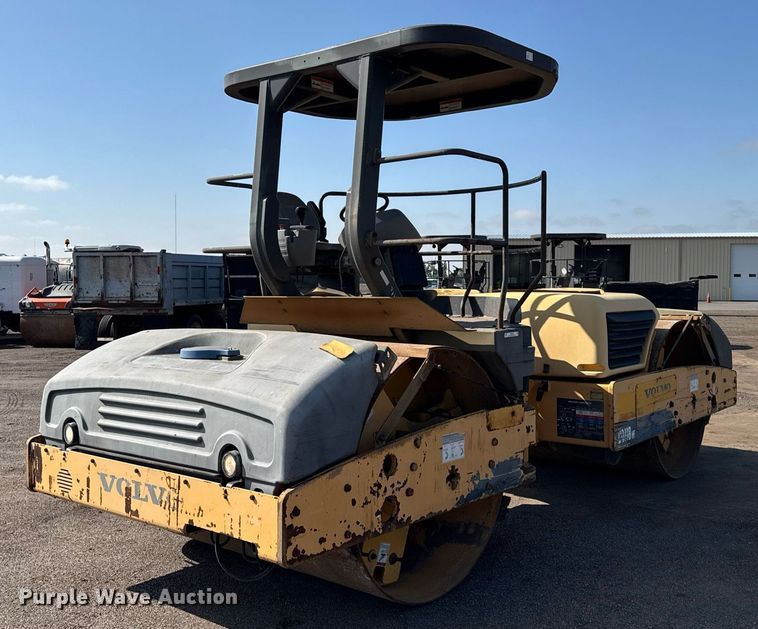 image for item NE9826 2011 Volvo DD118HF double drum vibratory roller