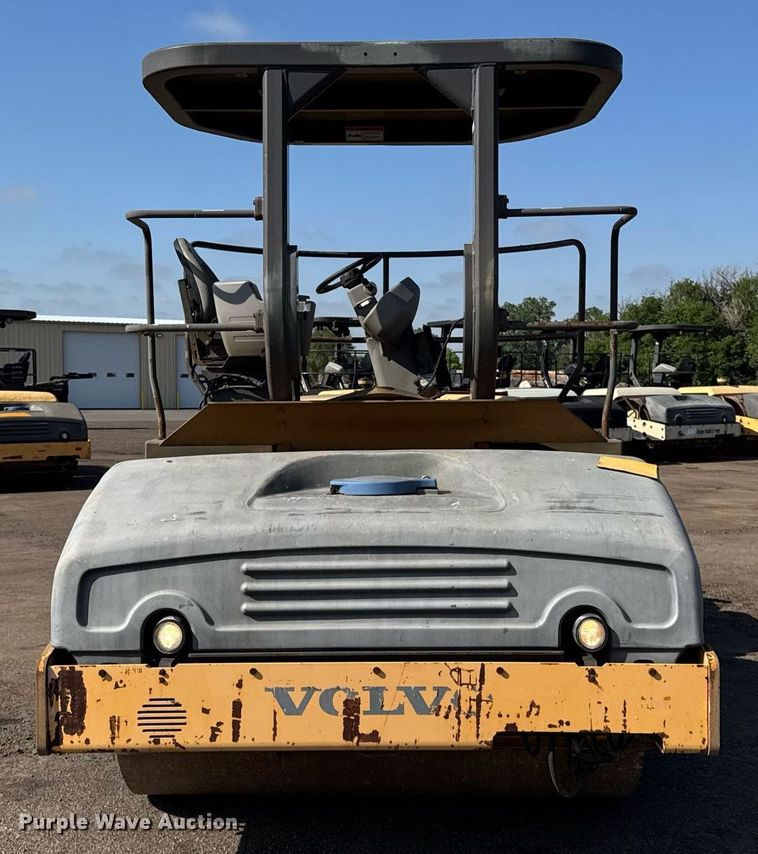 image for item NE9826 2011 Volvo DD118HF double drum vibratory roller