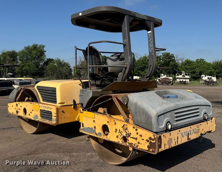 image for item NE9826 2011 Volvo DD118HF double drum vibratory roller