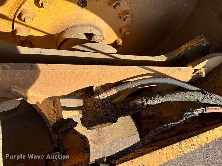 image for item NE9826 2011 Volvo DD118HF double drum vibratory roller