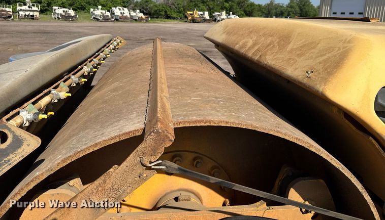 image for item NE9826 2011 Volvo DD118HF double drum vibratory roller