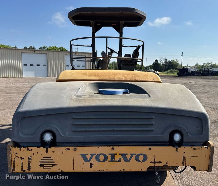 image for item NE9826 2011 Volvo DD118HF double drum vibratory roller