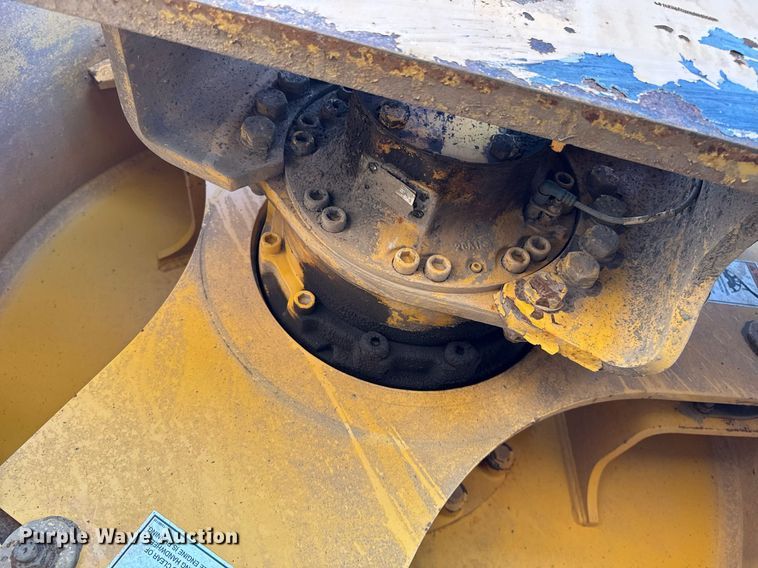 image for item NE9826 2011 Volvo DD118HF double drum vibratory roller