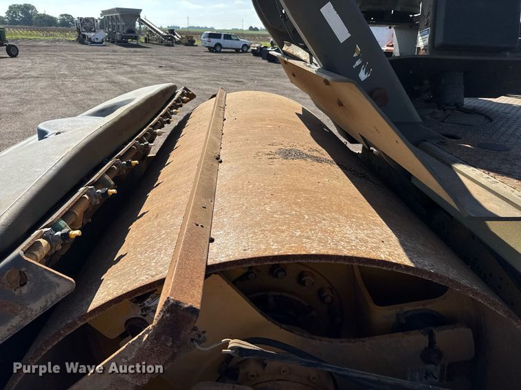 image for item NE9826 2011 Volvo DD118HF double drum vibratory roller