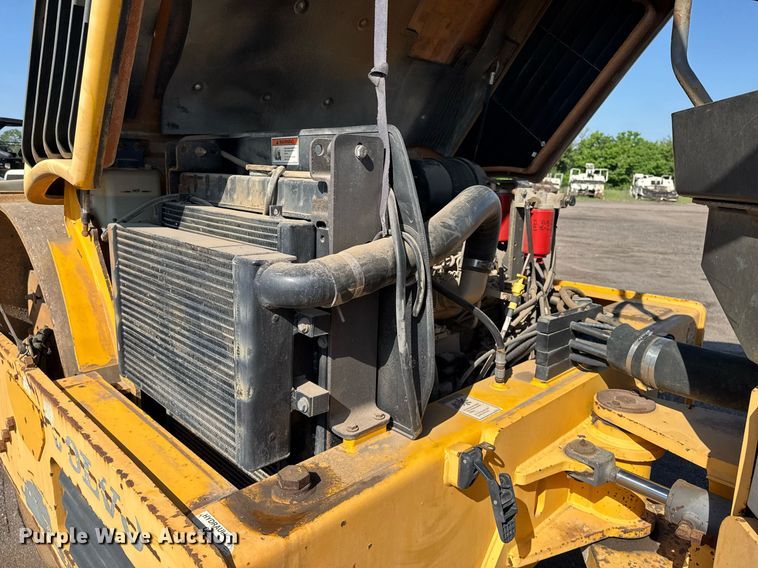 image for item NE9826 2011 Volvo DD118HF double drum vibratory roller