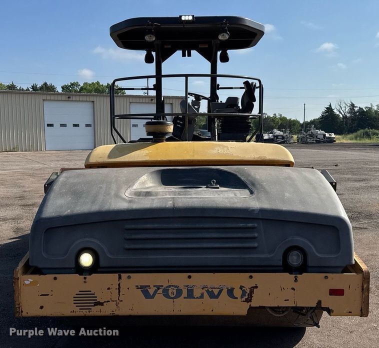image for item NE9827 2012 Volvo DD138HFA double drum vibratory roller