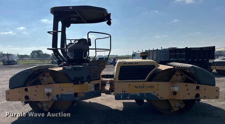 image for item NE9827 2012 Volvo DD138HFA double drum vibratory roller